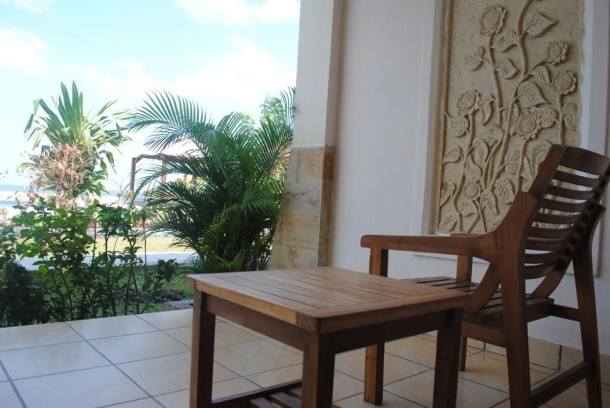 Lombok Beach Hotel Montongbuwoh 外观 照片