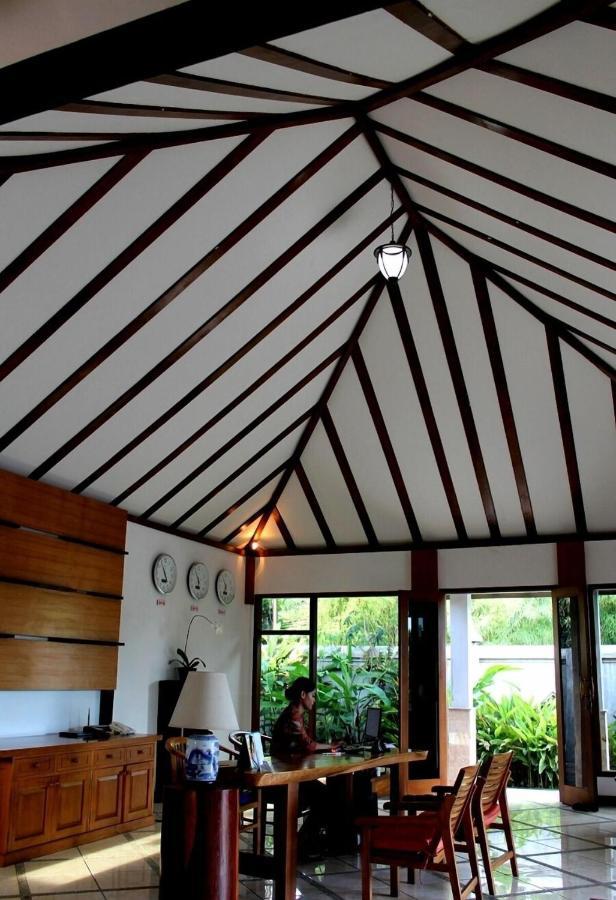 Lombok Beach Hotel Montongbuwoh 外观 照片