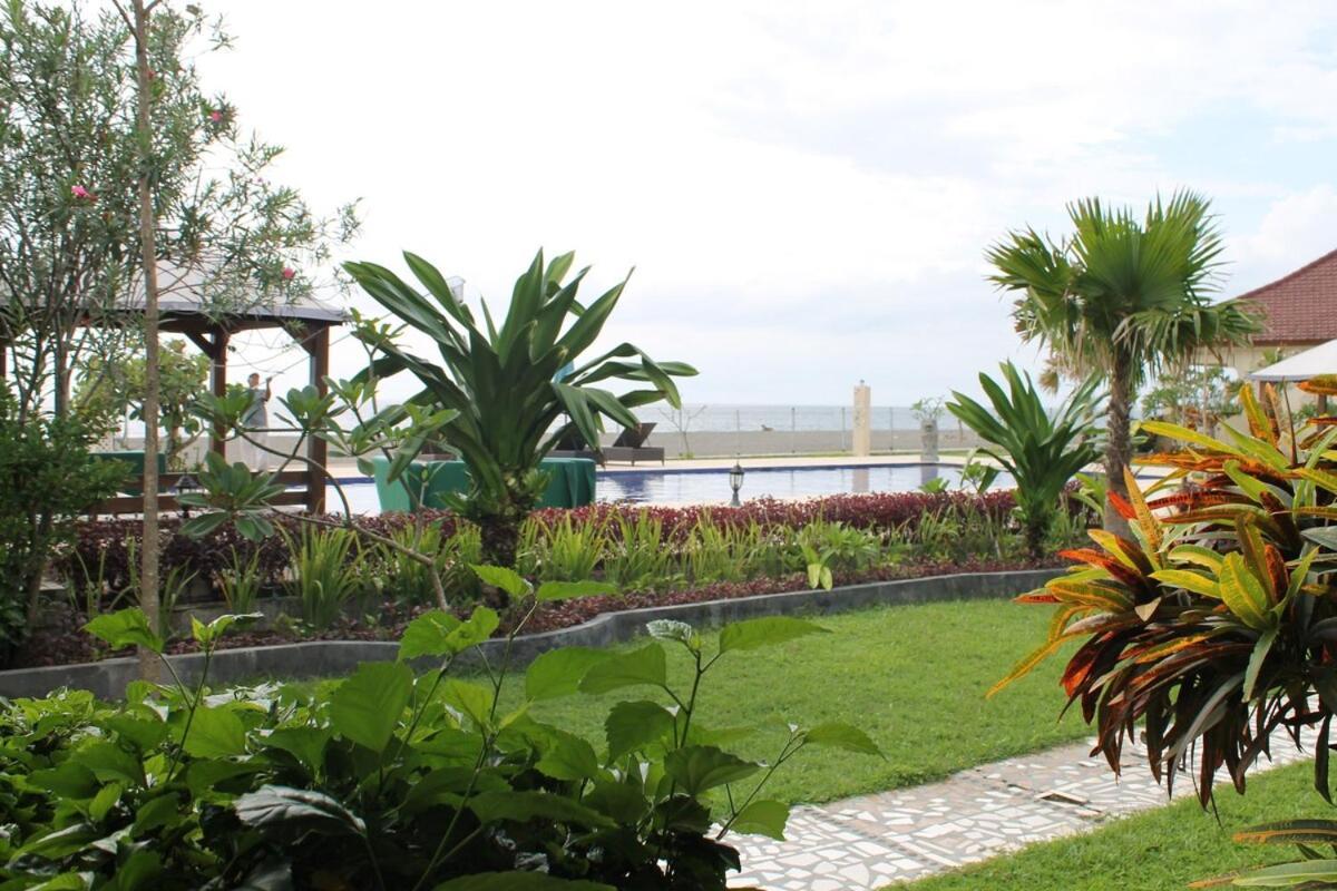 Lombok Beach Hotel Montongbuwoh 外观 照片