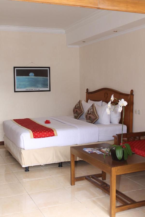 Lombok Beach Hotel Montongbuwoh 外观 照片