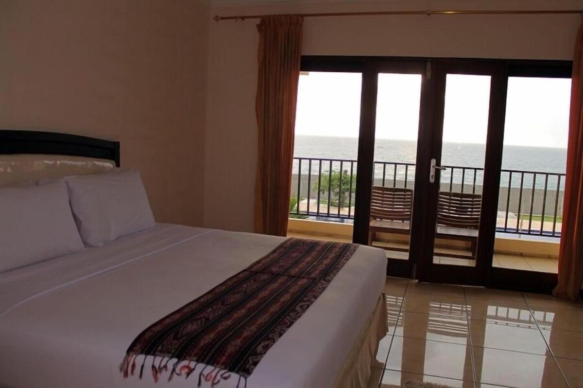 Lombok Beach Hotel Montongbuwoh 外观 照片